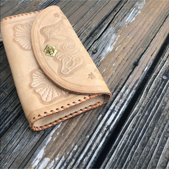 Tooled Leather Floral Purse Brown Tan Bag Wristlet Clutch Vintage 70s 80s